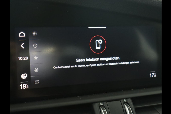 Alfa Romeo Giulia 2.0T Sprint | Leder | Adaptive cruise | Stoel & stuurverwarming | Trekhaak | Carplay | Camera | Memory | Xenon | Navigatie | Parkeerhulp | Bluetooth