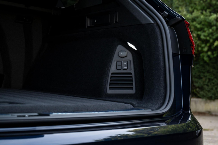 Volkswagen Touareg 3.0 TSI eHybrid R 4M Puglia DynAudio Massage Pano