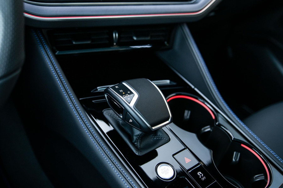 Volkswagen Touareg 3.0 TSI eHybrid R 4M Puglia DynAudio Massage Pano