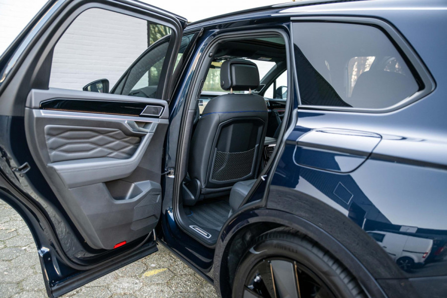Volkswagen Touareg 3.0 TSI eHybrid R 4M Puglia DynAudio Massage Pano