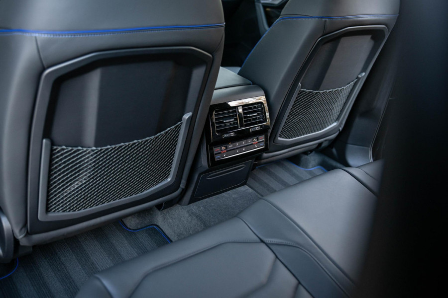 Volkswagen Touareg 3.0 TSI eHybrid R 4M Puglia DynAudio Massage Pano