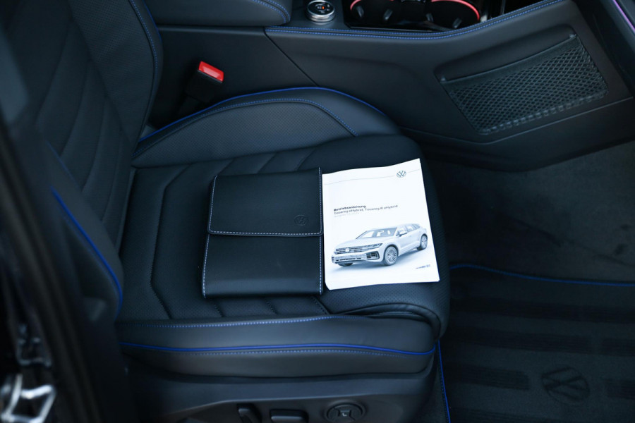 Volkswagen Touareg 3.0 TSI eHybrid R 4M Puglia DynAudio Massage Pano