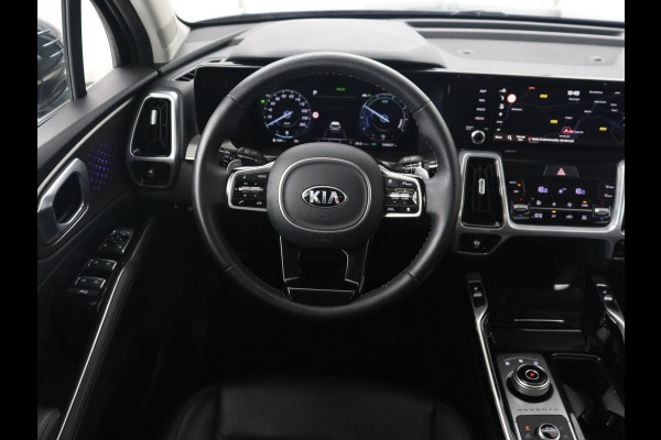 Kia Sorento 1.6 T-GDI Plug-in Hybrid 4WD DynamicPlusLine 7-persoons | Panoramadak | Trekhaak | 360 Camera | Adaptive cruise | BOSE Surround | Stoelverwarming | Carplay | Achterbankverwarming | PHEV