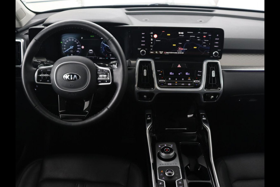 Kia Sorento 1.6 T-GDI Plug-in Hybrid 4WD DynamicPlusLine 7-persoons | Panoramadak | Trekhaak | 360 Camera | Adaptive cruise | BOSE Surround | Stoelverwarming | Carplay | Achterbankverwarming | PHEV