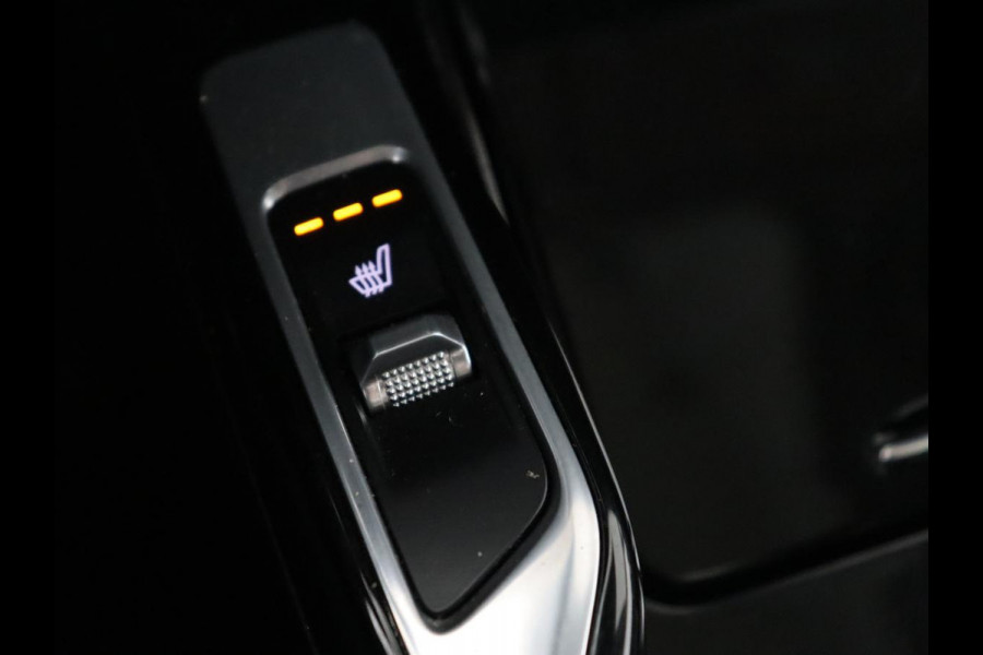 Kia Sorento 1.6 T-GDI Plug-in Hybrid 4WD DynamicPlusLine 7-persoons | Panoramadak | Trekhaak | 360 Camera | Adaptive cruise | BOSE Surround | Stoelverwarming | Carplay | Achterbankverwarming | PHEV