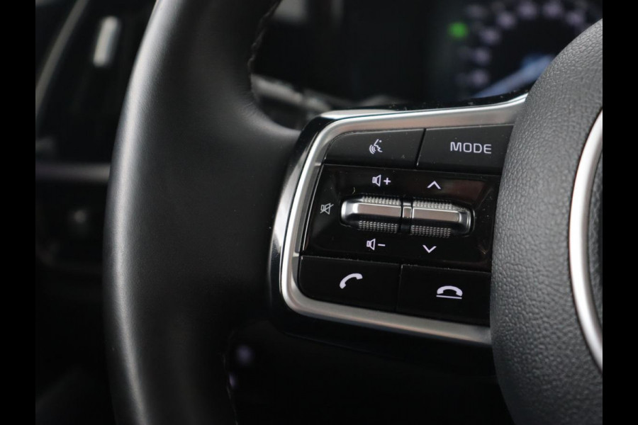 Kia Sorento 1.6 T-GDI Plug-in Hybrid 4WD DynamicPlusLine 7-persoons | Panoramadak | Trekhaak | 360 Camera | Adaptive cruise | BOSE Surround | Stoelverwarming | Carplay | Achterbankverwarming | PHEV