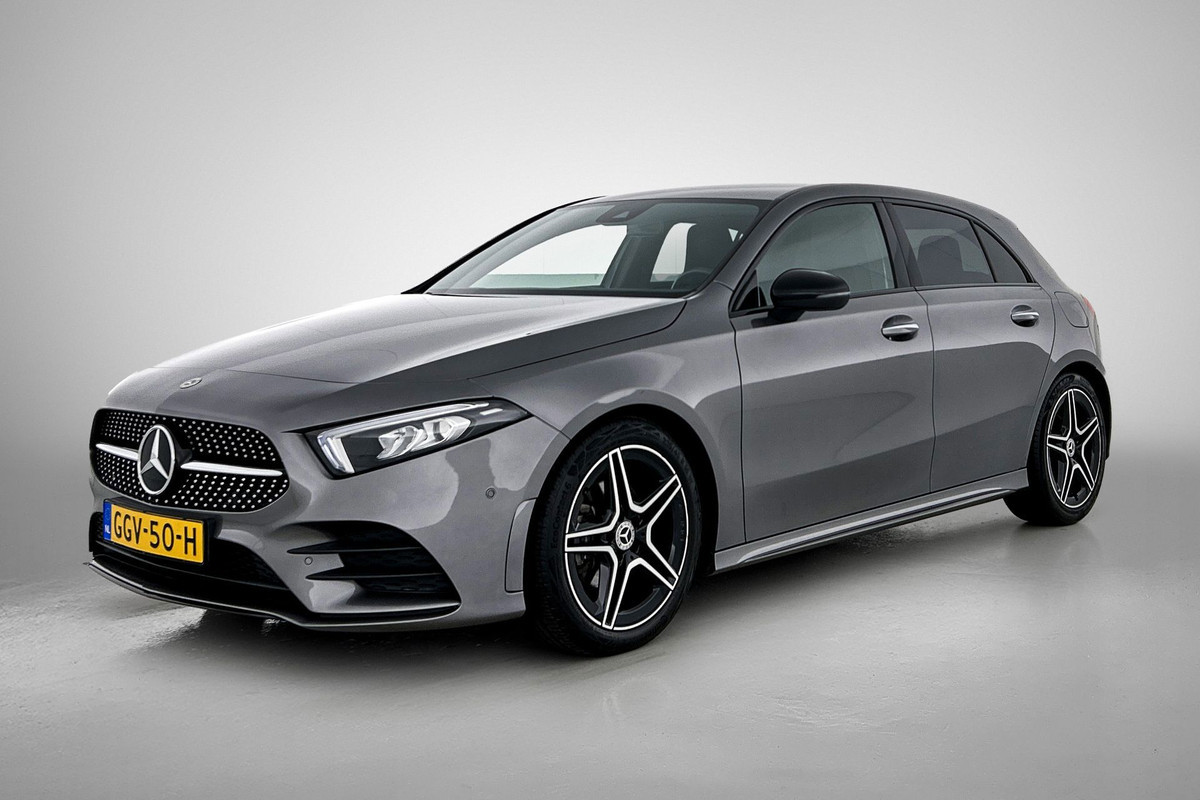Mercedes-Benz A-Klasse 180 AMG | SFEERVERL | AchteruitCAM | StoelverW | Goed onderH | Groot scherm |