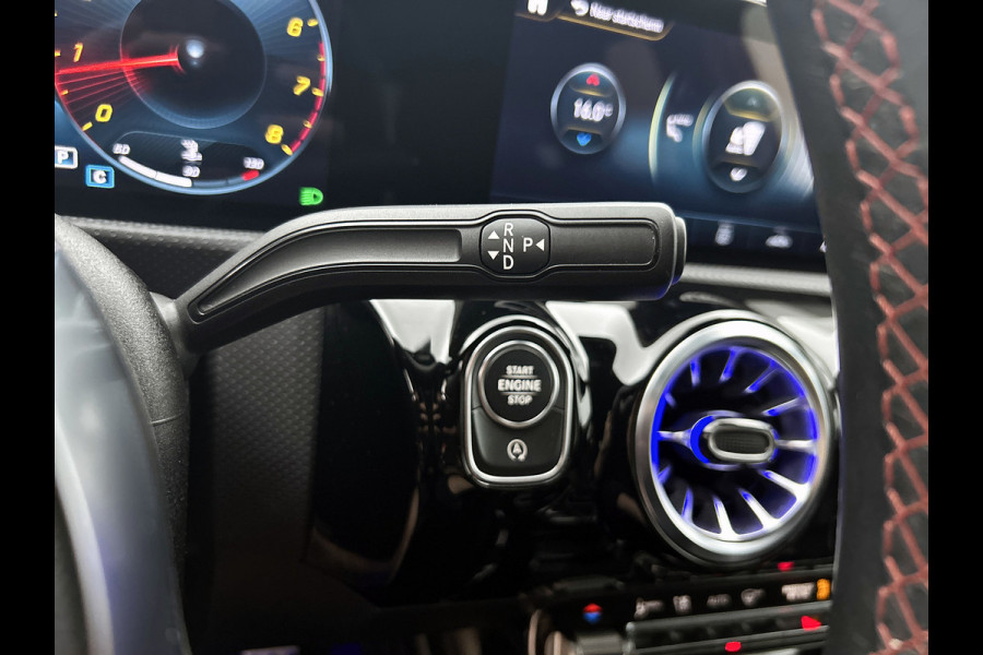 Mercedes-Benz A-Klasse 180 AMG | SFEERVERL | AchteruitCAM | StoelverW | Goed onderH | Groot scherm |