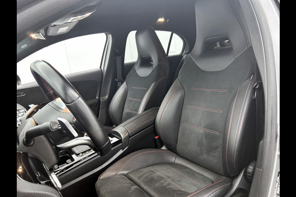 Mercedes-Benz A-Klasse 180 AMG | SFEERVERL | AchteruitCAM | StoelverW | Goed onderH | Groot scherm |