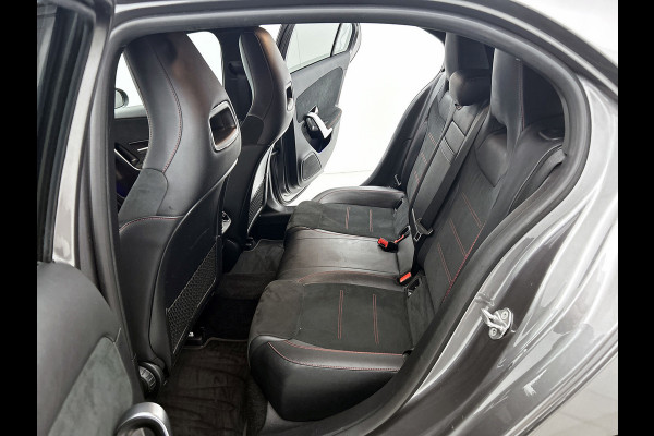 Mercedes-Benz A-Klasse 180 AMG | SFEERVERL | AchteruitCAM | StoelverW | Goed onderH | Groot scherm |