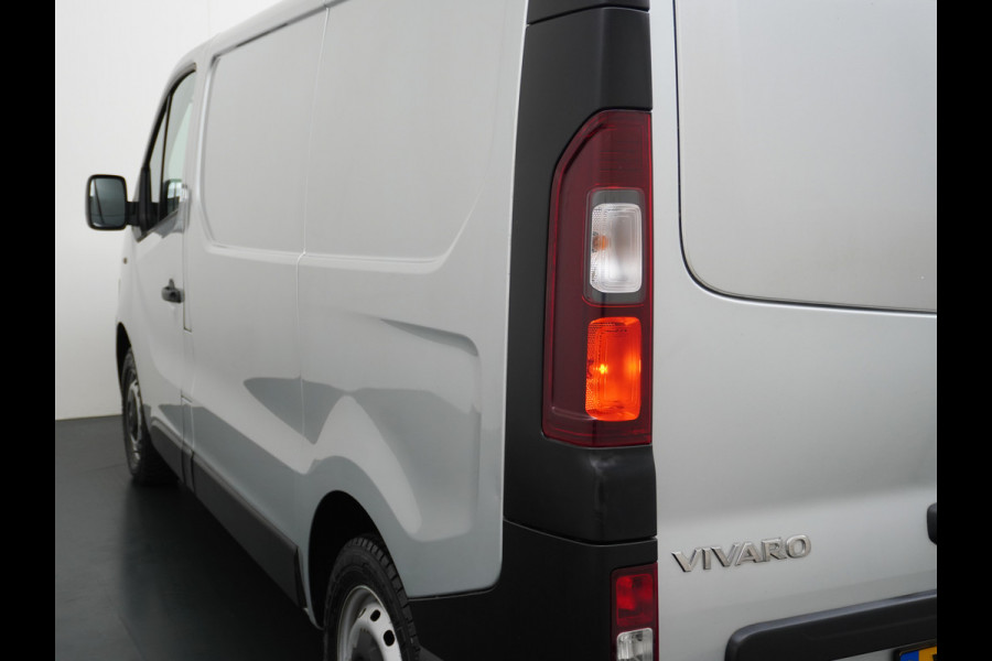 Opel Vivaro 1.6CDTI 126PK L1H1 Navi Airco Camera Trekhaak Cruise Control Pdc DAB Bluetooth Edition EcoFlex Wandbetimmering Schuifdeur Achterklep 1e Eigenaar Euro 6 Trekgewicht 2.000kg