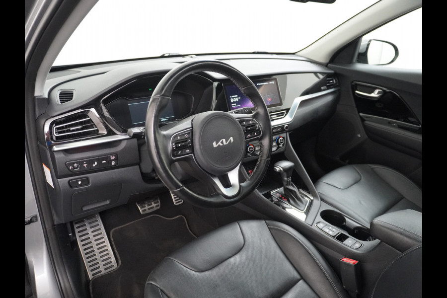 Kia Niro 1.6GDi 142PK Hybrid Autom. ExecutiveLine Leder+Memory Schuif-kanteldak Trekhaak JBL®-Sound Apple Carplay Android Auto Adap.Cruis DAB Keyless Led Privacy Glas Subwoofer Rijstrooksensor Regen-Lichtsensor 1e Eigenaar Dealeronderhouden Zeer compleet!