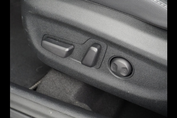 Kia Niro 1.6GDi 142PK Hybrid Autom. ExecutiveLine Leder+Memory Schuif-kanteldak Trekhaak JBL®-Sound Apple Carplay Android Auto Adap.Cruis DAB Keyless Led Privacy Glas Subwoofer Rijstrooksensor Regen-Lichtsensor 1e Eigenaar Dealeronderhouden Zeer compleet!