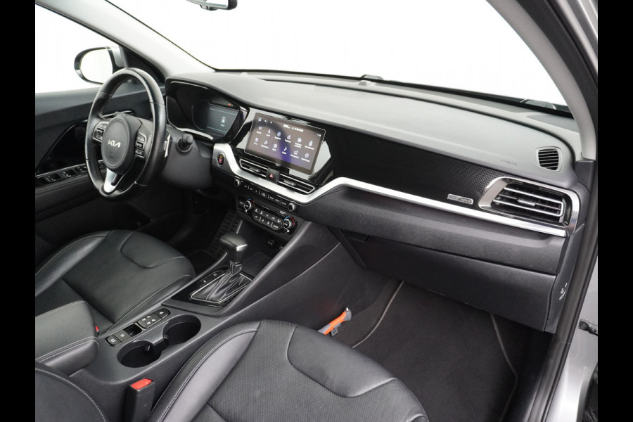 Kia Niro 1.6GDi 142PK Hybrid Autom. ExecutiveLine Leder+Memory Schuif-kanteldak Trekhaak JBL®-Sound Apple Carplay Android Auto Adap.Cruis DAB Keyless Led Privacy Glas Subwoofer Rijstrooksensor Regen-Lichtsensor 1e Eigenaar Dealeronderhouden Zeer compleet!