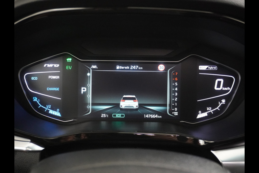 Kia Niro 1.6GDi 142PK Hybrid Autom. ExecutiveLine Leder+Memory Schuif-kanteldak Trekhaak JBL®-Sound Apple Carplay Android Auto Adap.Cruis DAB Keyless Led Privacy Glas Subwoofer Rijstrooksensor Regen-Lichtsensor 1e Eigenaar Dealeronderhouden Zeer compleet!