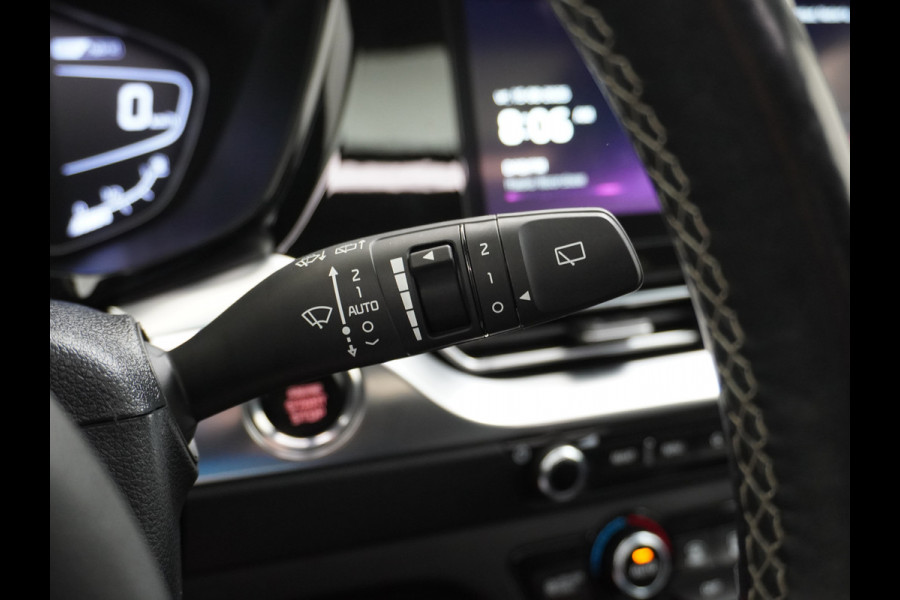 Kia Niro 1.6GDi 142PK Hybrid Autom. ExecutiveLine Leder+Memory Schuif-kanteldak Trekhaak JBL®-Sound Apple Carplay Android Auto Adap.Cruis DAB Keyless Led Privacy Glas Subwoofer Rijstrooksensor Regen-Lichtsensor 1e Eigenaar Dealeronderhouden Zeer compleet!