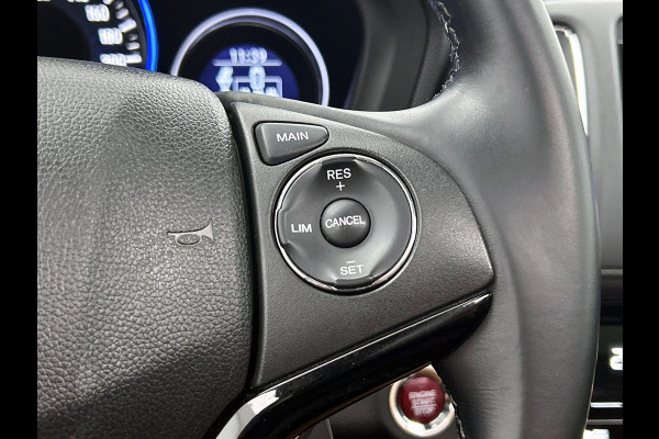 Honda HR-V 1.5 i-VTEC Executive PANO CAMERA NAVI TREKHAAK