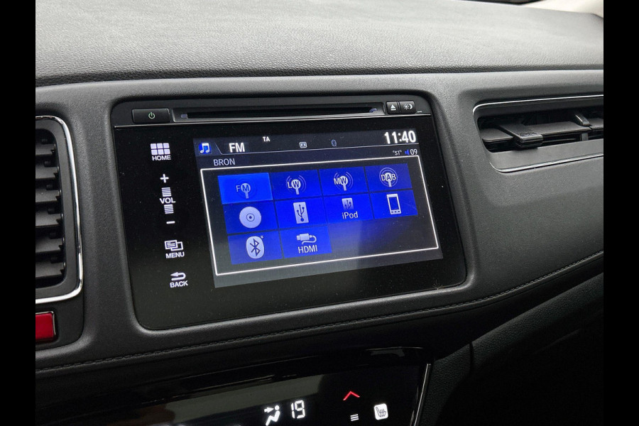 Honda HR-V 1.5 i-VTEC Executive PANO CAMERA NAVI TREKHAAK