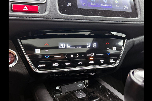 Honda HR-V 1.5 i-VTEC Executive PANO CAMERA NAVI TREKHAAK