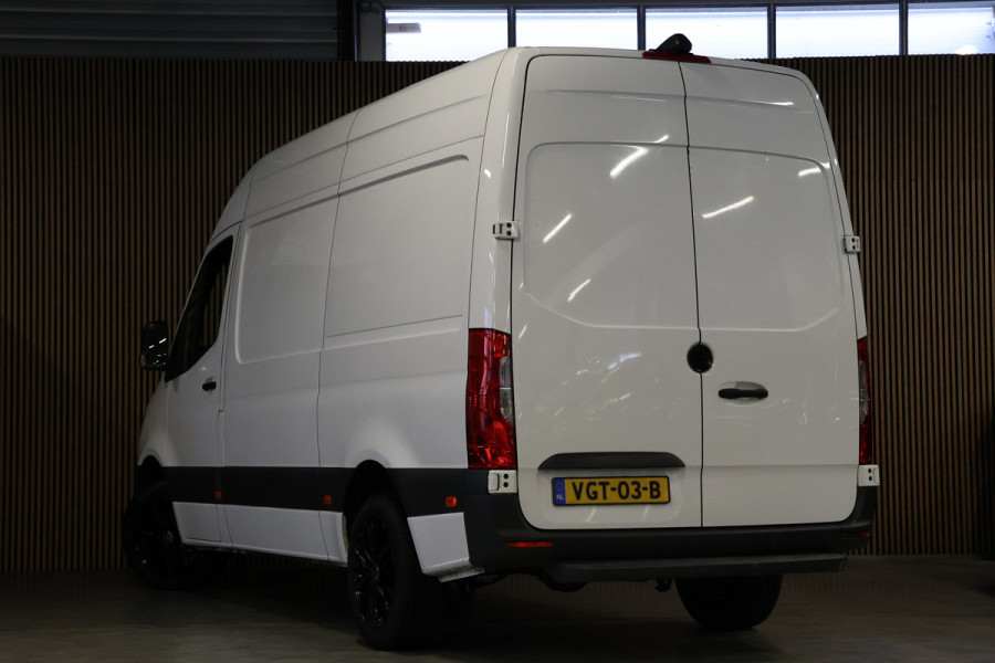 Mercedes-Benz Sprinter 314 2.2 CDI L2H2 | MBUX | Navigatie | Cruise control | Camera | CarPlay | Android Auto | Airco | Nieuwe APK | Groot Onderhoud | NL Auto