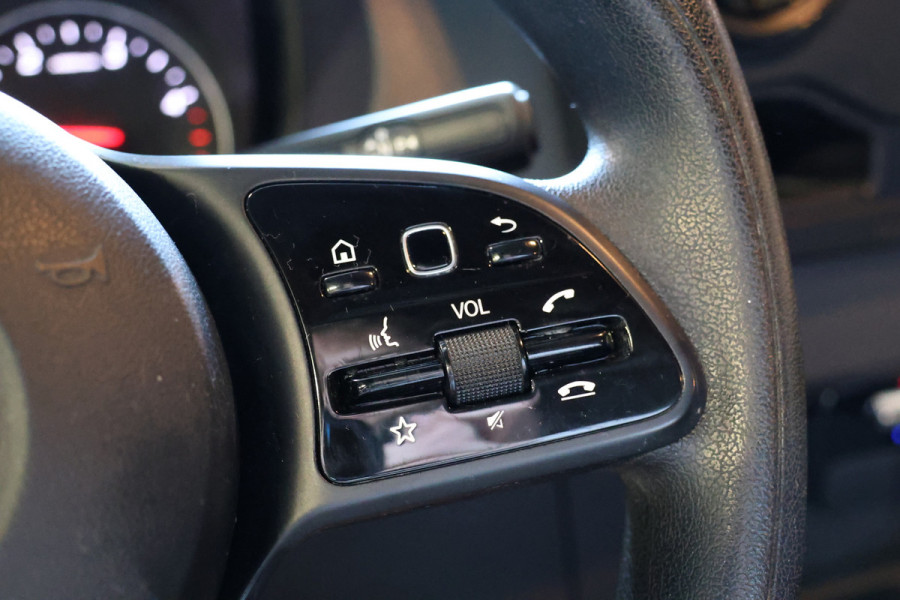 Mercedes-Benz Sprinter 314 2.2 CDI L2H2 | MBUX | Navigatie | Cruise control | Camera | CarPlay | Android Auto | Airco | Nieuwe APK | Groot Onderhoud | NL Auto