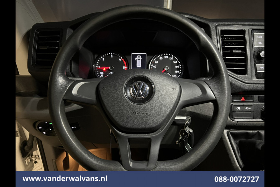 Volkswagen Crafter 2.0 TDI 141pk L4H3 L3H2 Euro6 Airco | Camera | Apple Carplay | Android Auto | Parkeersensoren Bijrijdersbank, 3000kg trekvermogen