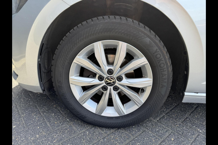 Volkswagen Polo 1.0 TSI DSG Highline Business R | Camera | DAB | Carplay | Lichtmetalen Velgen | Climate Control |
