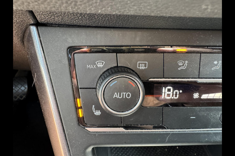 Volkswagen Polo 1.0 TSI DSG Highline Business R | Camera | DAB | Carplay | Lichtmetalen Velgen | Climate Control |