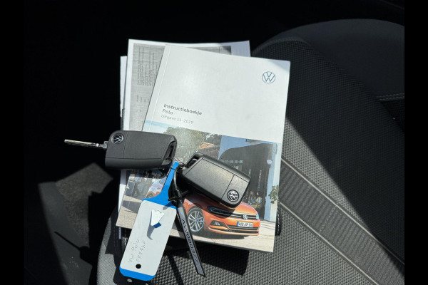 Volkswagen Polo 1.0 TSI DSG Highline Business R | Camera | DAB | Carplay | Lichtmetalen Velgen | Climate Control |