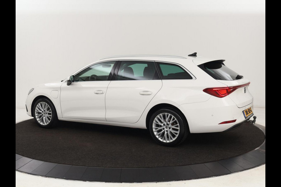 Seat Leon 1.4 TSI eHybrid PHEV Xcellence | Trekhaak | Stoel & stuurverwarming | Carplay | Navigatie | Adaptive cruise | Full LED | Park Assist | Climate control | Keyless | Plug In