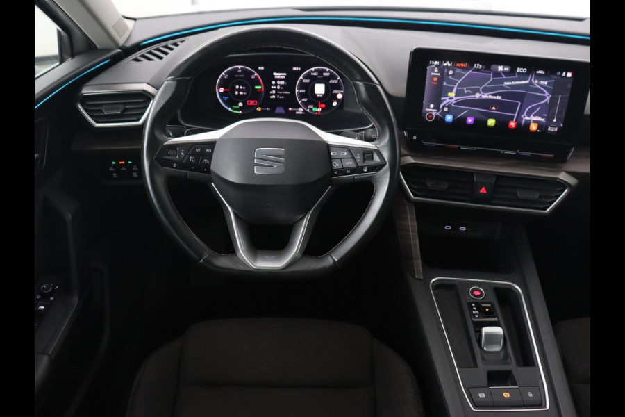 Seat Leon 1.4 TSI eHybrid PHEV Xcellence | Trekhaak | Stoel & stuurverwarming | Carplay | Navigatie | Adaptive cruise | Full LED | Park Assist | Climate control | Keyless | Plug In