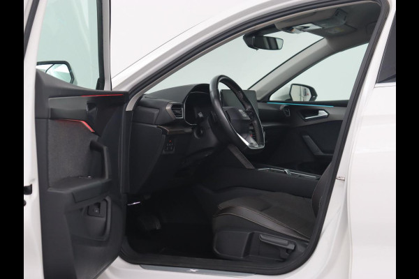 Seat Leon 1.4 TSI eHybrid PHEV Xcellence | Trekhaak | Stoel & stuurverwarming | Carplay | Navigatie | Adaptive cruise | Full LED | Park Assist | Climate control | Keyless | Plug In