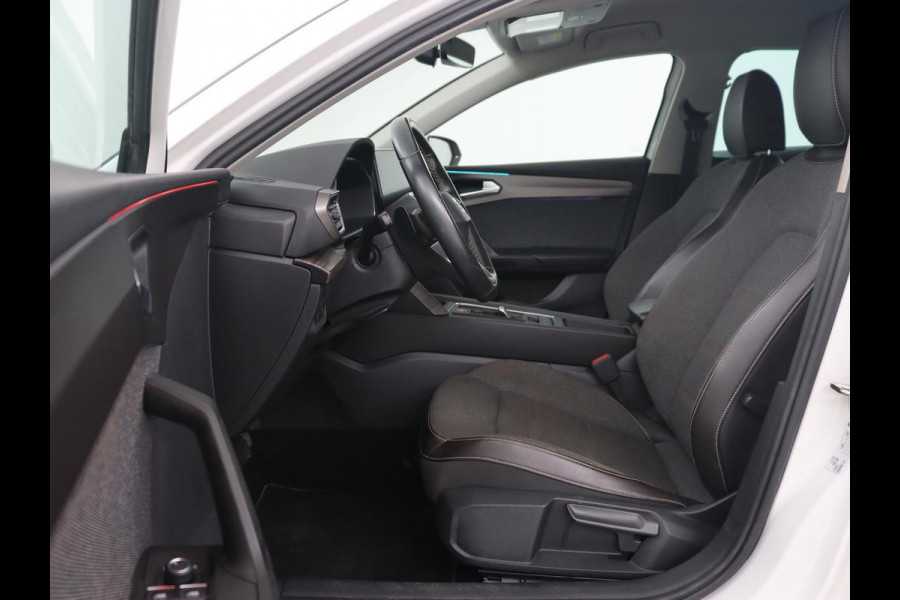 Seat Leon 1.4 TSI eHybrid PHEV Xcellence | Trekhaak | Stoel & stuurverwarming | Carplay | Navigatie | Adaptive cruise | Full LED | Park Assist | Climate control | Keyless | Plug In