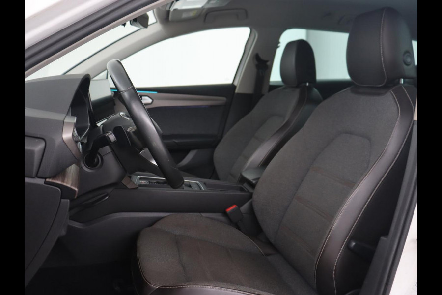Seat Leon 1.4 TSI eHybrid PHEV Xcellence | Trekhaak | Stoel & stuurverwarming | Carplay | Navigatie | Adaptive cruise | Full LED | Park Assist | Climate control | Keyless | Plug In