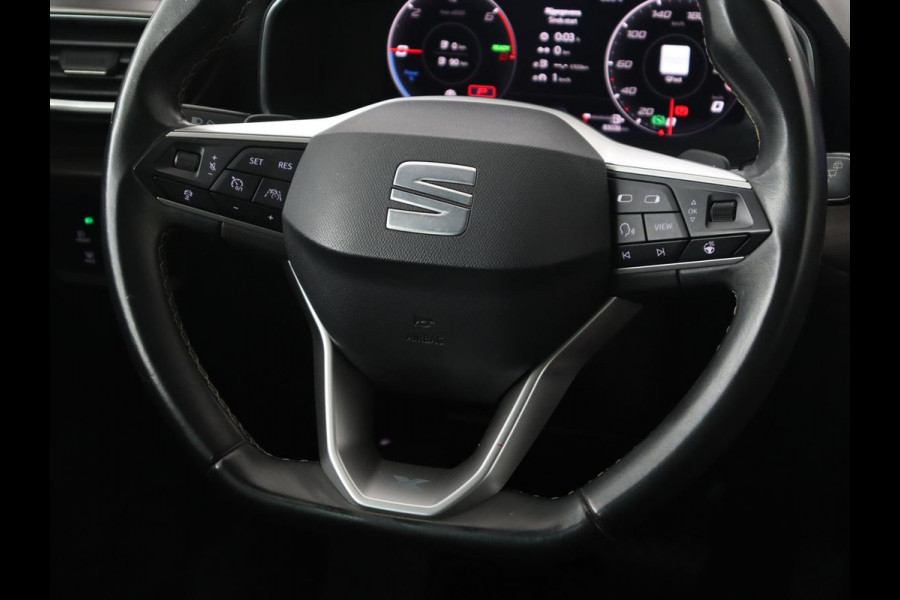 Seat Leon 1.4 TSI eHybrid PHEV Xcellence | Trekhaak | Stoel & stuurverwarming | Carplay | Navigatie | Adaptive cruise | Full LED | Park Assist | Climate control | Keyless | Plug In