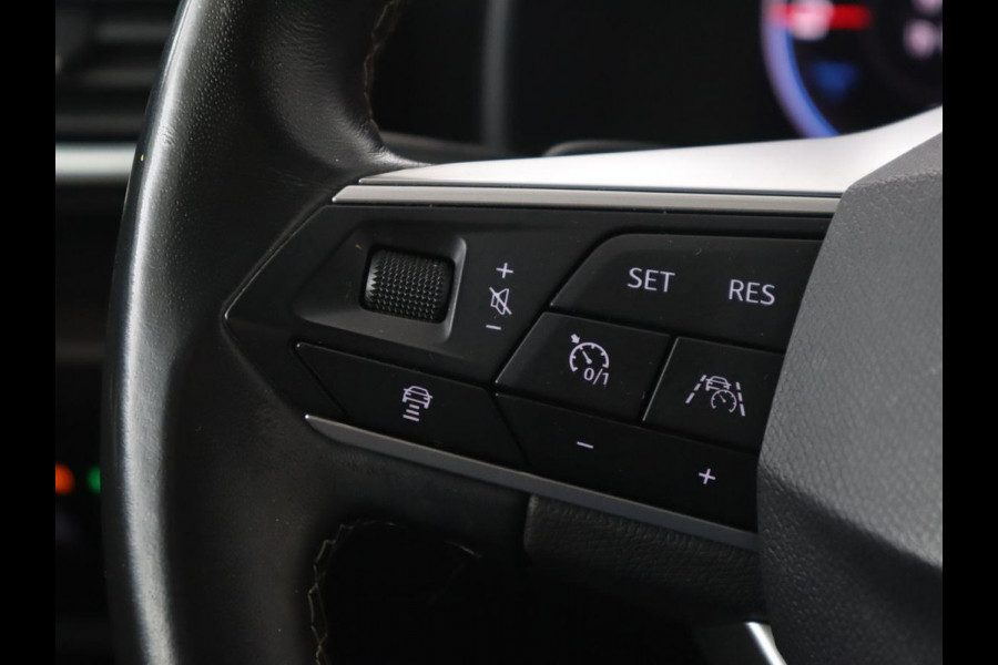 Seat Leon 1.4 TSI eHybrid PHEV Xcellence | Trekhaak | Stoel & stuurverwarming | Carplay | Navigatie | Adaptive cruise | Full LED | Park Assist | Climate control | Keyless | Plug In