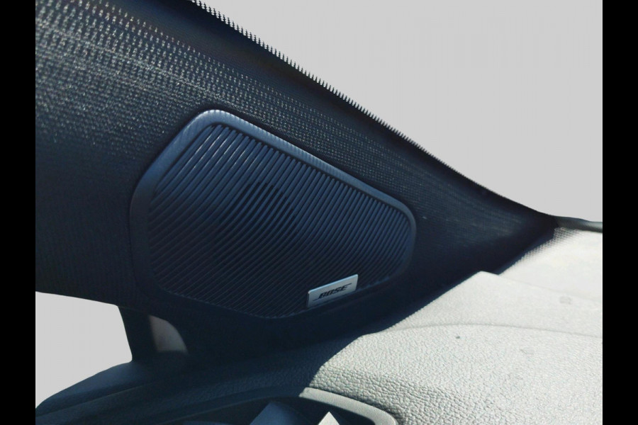 Renault Captur 1.3 mild hybrid 160 R.S. Line | automaat | 160PK | schuifdak | twotone | Bose Audio | blind-spot Renault Captur 1.3 mild hybrid 160 R.S. Line | automaat | 160PK | schuifdak | twotone | Bose Audio | blind-spot