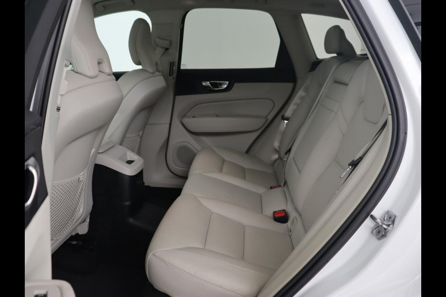 Volvo XC60 2.0 Recharge T8 AWD Inscription | Panoramadak | Trekhaak | Leder | Camera | Carplay | Navigatie | Memory | Keyless | PHEV | Plug In