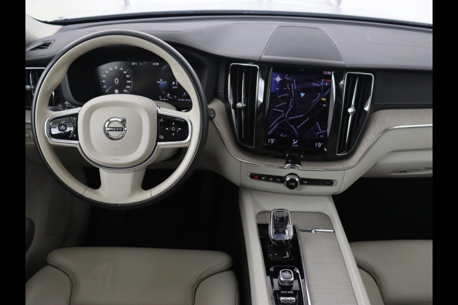 Volvo XC60 2.0 Recharge T8 AWD Inscription | Panoramadak | Trekhaak | Leder | Camera | Carplay | Navigatie | Memory | Keyless | PHEV | Plug In
