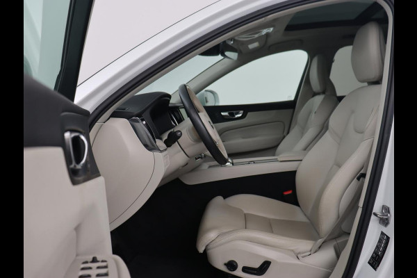 Volvo XC60 2.0 Recharge T8 AWD Inscription | Panoramadak | Trekhaak | Leder | Camera | Carplay | Navigatie | Memory | Keyless | PHEV | Plug In