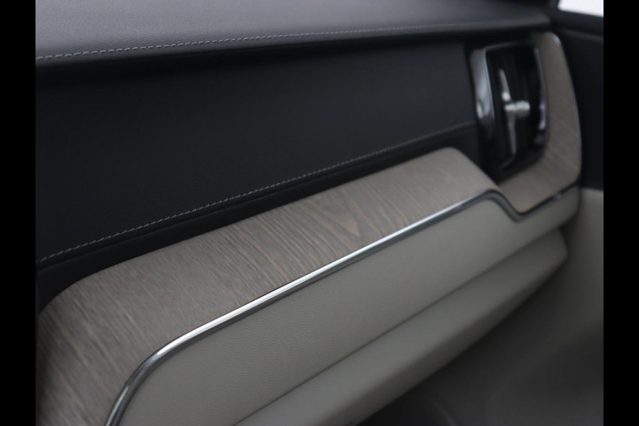 Volvo XC60 2.0 Recharge T8 AWD Inscription | Panoramadak | Trekhaak | Leder | Camera | Carplay | Navigatie | Memory | Keyless | PHEV | Plug In