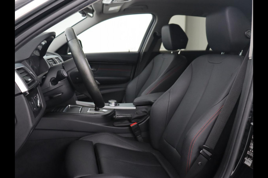 BMW 3 Serie 318i Executive | Sport Line | Full LED | Navigatie | Sportstoelen | Climate control | Parkeerhulp | Bluetooth | Cruise control | Bluetooth