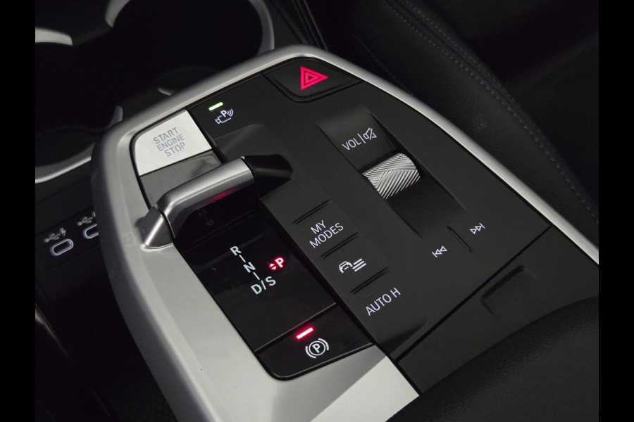 BMW X1 X1 xDrive23i M SPORT | PANORAMADAK | DRIVING PROFF. | HARMAN KARDON | MEMORY SEATS | LEDER |