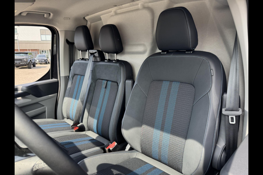 Ford Transit Custom 320 2.5 PHEV L2H1 Sport 233pk | Inklapbare trekhaak | 19 inch lichtmetalen Sport velgen (mat zwart) | Verwarmbaar stuurwiel  | Navigatie systeem | B&O speakers