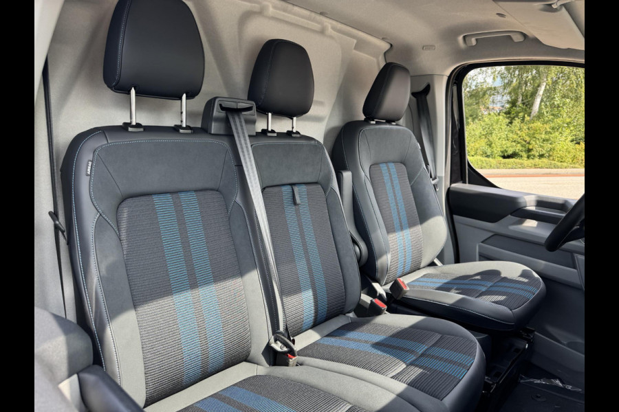 Ford Transit Custom 320 2.5 PHEV L2H1 Sport 233pk | Inklapbare trekhaak | 19 inch lichtmetalen Sport velgen (mat zwart) | Verwarmbaar stuurwiel  | Navigatie systeem | B&O speakers