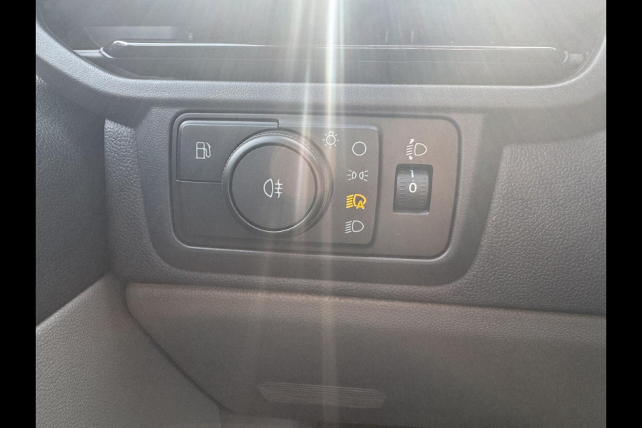 Ford Transit Custom 320 2.5 PHEV L2H1 Sport 233pk | Inklapbare trekhaak | 19 inch lichtmetalen Sport velgen (mat zwart) | Verwarmbaar stuurwiel  | Navigatie systeem | B&O speakers