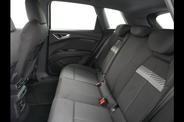 Audi Q4 e-tron 40 Launch edition Advanced 77 kWh RIJKAARPRIJS INCL. 12MND BOVAG | COMPLETE HISTORIE | ADD. CRUISE | TREKHAAK