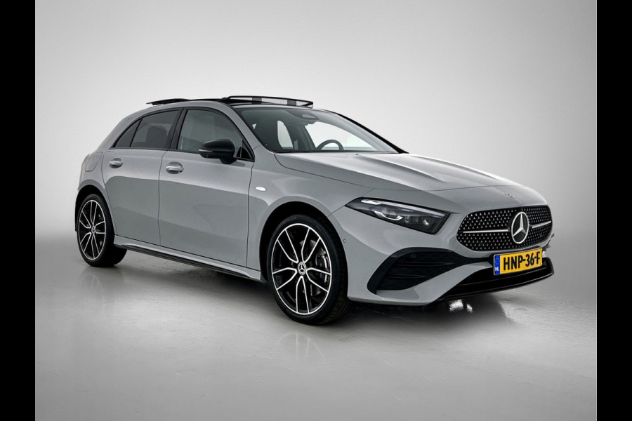 Mercedes-Benz A-Klasse 250 e Business Solution AMG | AMG Line Plus pakket | Nightpakket | Dodehoekassistent | Parkeerpakket met 360°-camera | Antidiefstalpakket URBAN GUARD PLUS | Head-up display | Winter pakket | KEYLESS GO |