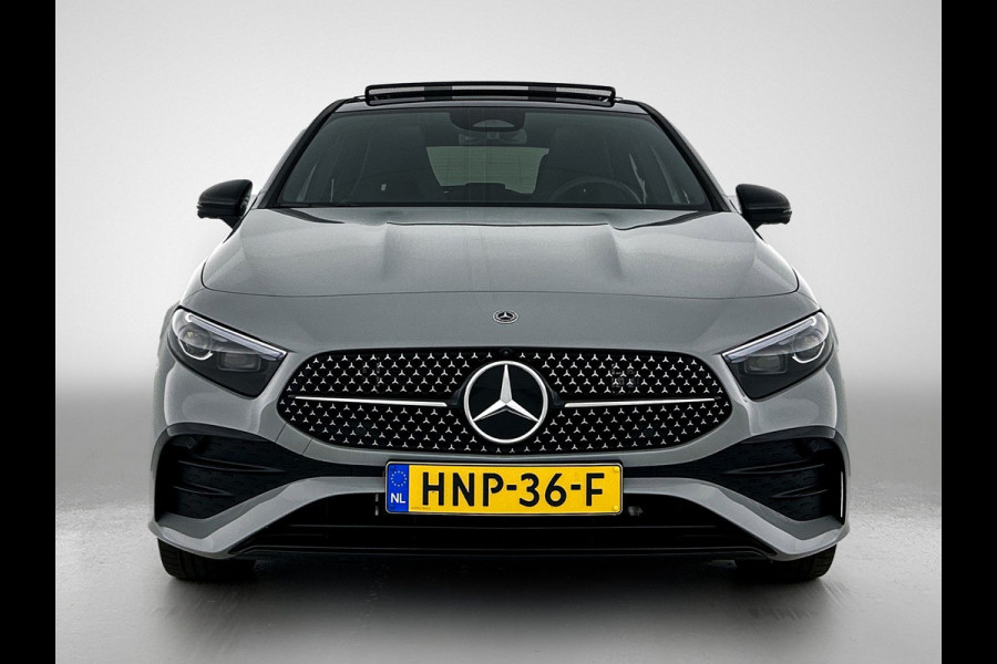 Mercedes-Benz A-Klasse 250 e Business Solution AMG | AMG Line Plus pakket | Nightpakket | Dodehoekassistent | Parkeerpakket met 360°-camera | Antidiefstalpakket URBAN GUARD PLUS | Head-up display | Winter pakket | KEYLESS GO |