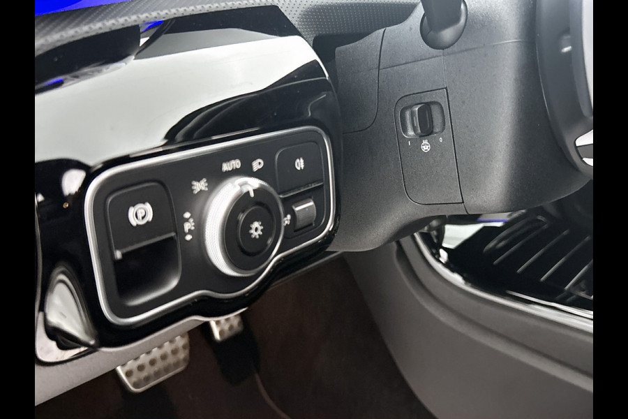 Mercedes-Benz A-Klasse 250 e Business Solution AMG | AMG Line Plus pakket | Nightpakket | Dodehoekassistent | Parkeerpakket met 360°-camera | Antidiefstalpakket URBAN GUARD PLUS | Head-up display | Winter pakket | KEYLESS GO |